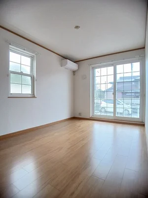 のマンスリーマンション・ウィークリーマンション「キアーロディルーナⅢ 102・洋室(No.1169319)」メイン画像