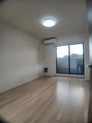 のマンスリーマンション・ウィークリーマンション「ヒカルサ岡崎蓑川町 202・洋室(No.1169963)」メイン画像