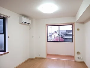 のマンスリーマンション・ウィークリーマンション「アンソレイユＢ 201・洋室(No.1170316)」メイン画像