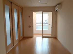高岡法科大学周辺のマンスリーマンション・ウィークリーマンション「ローレルＮＳ　Ⅴ 203・洋室(No.1170403)」メイン画像