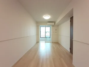 のマンスリーマンション・ウィークリーマンション「ヘリオス　ガーデンＡ 102・洋室(No.1170842)」メイン画像