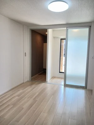 のマンスリーマンション・ウィークリーマンション「グラ―ヴェ御幸 107・洋室(No.1170887)」メイン画像