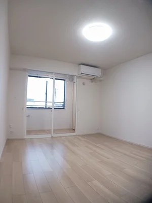 長岡市のマンスリーマンション・ウィークリーマンション「レジデンス　ヒカル 205・洋室(No.1170909)」メイン画像