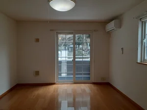 のマンスリーマンション・ウィークリーマンション「イースト．ウィング 102・洋室(No.1171069)」メイン画像