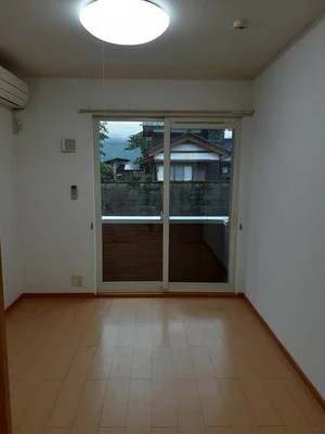 のマンスリーマンション・ウィークリーマンション「サン・ドエル 105・洋室(No.1171181)」メイン画像