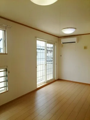 西日野駅（三重県）のマンスリーマンション・ウィークリーマンション「ヴェルサン　ヴィラ 201・洋室(No.1171921)」メイン画像