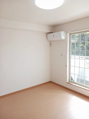 佐奈駅（三重県）のマンスリーマンション・ウィークリーマンション「スイフヨウＡ 203・洋室(No.1172011)」メイン画像