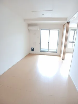 のマンスリーマンション・ウィークリーマンション「サニーハウスＨａｇｉｗａｒａⅡ 205・洋室(No.1172274)」メイン画像