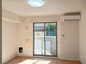 新木曽川駅（愛知県）のマンスリーマンション・ウィークリーマンション「アドーラ木曽川　Ⅸ 102・洋室(No.1172310)」メイン画像