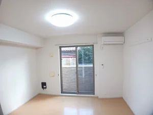 一宮市のマンスリーマンション・ウィークリーマンション「アドーラ木曽川　Ⅸ 102・洋室(No.1172310)」メイン画像