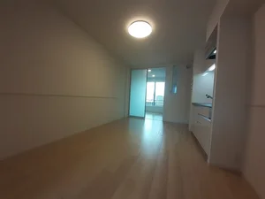 三重県の大東建託リーシング株式会社のマンスリーマンション・ウィークリーマンション「ルラーレ 102・洋室(No.1172532)」メイン画像