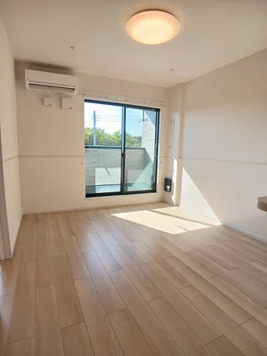 のマンスリーマンション・ウィークリーマンション「カーサ・彩 204・洋室(No.1172598)」メイン画像