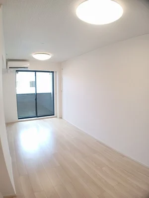 滋賀県の大東建託リーシング株式会社のマンスリーマンション・ウィークリーマンション「ベルカレントⅡ 104・洋室(No.1173539)」メイン画像