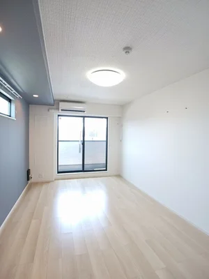 滋賀県のマンスリーマンション・ウィークリーマンション「ウエスト　コミタリアⅢ 201・洋室(No.1173699)」メイン画像