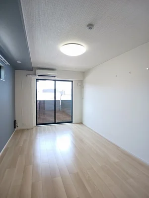 滋賀県の大東建託リーシング株式会社のマンスリーマンション・ウィークリーマンション「ウエスト　コミタリアⅢ 101・洋室(No.1173704)」メイン画像