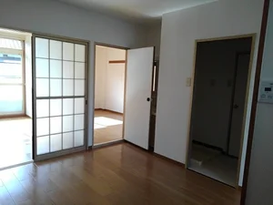 のマンスリーマンション・ウィークリーマンション「アメニティ浅見 101・洋室(No.1173987)」メイン画像