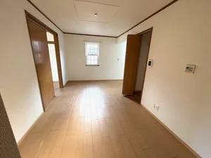 のマンスリーマンション・ウィークリーマンション「グレースガーデンⅠ 103・洋室(No.1174004)」メイン画像