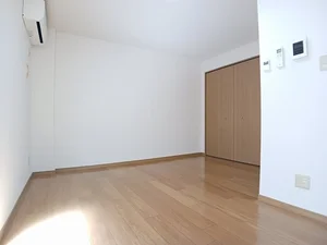 のマンスリーマンション・ウィークリーマンション「ラフィネ 202・洋室(No.1174089)」メイン画像