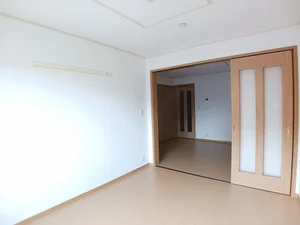 のマンスリーマンション・ウィークリーマンション「ブリランテ　ウノ 101・洋室(No.1174277)」メイン画像