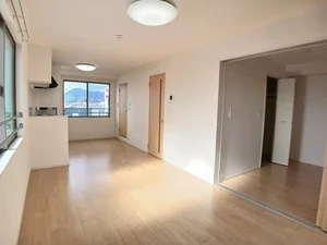 のマンスリーマンション・ウィークリーマンション「ファインコルソⅦ 303・洋室(No.1174682)」メイン画像