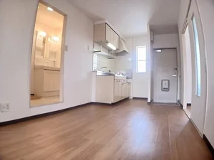 のマンスリーマンション・ウィークリーマンション「コーポ三輪 201・洋室(No.1175015)」メイン画像