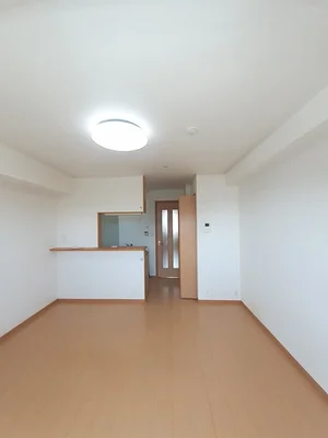 西御坊駅（和歌山県）のマンスリーマンション・ウィークリーマンション「プロッシモ・ジョイ　Ⅲ 203・洋室(No.1175314)」メイン画像