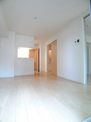 のマンスリーマンション・ウィークリーマンション「エスポワールＲｅｉｗａ 102・洋室(No.1175684)」メイン画像