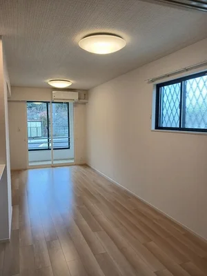 のマンスリーマンション・ウィークリーマンション「ソル・ステラ　Ⅲ 101・洋室(No.1175969)」メイン画像