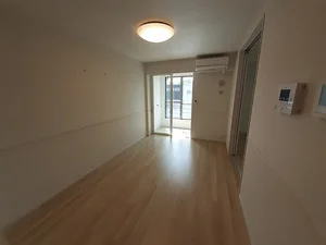 のマンスリーマンション・ウィークリーマンション「ボーリヴィエールⅢ 202・洋室(No.1176883)」メイン画像