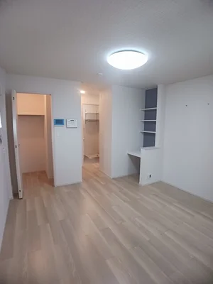 のマンスリーマンション・ウィークリーマンション「ベルシオン東古松 101・洋室(No.1176917)」メイン画像