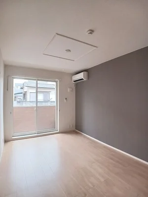 のマンスリーマンション・ウィークリーマンション「フィールドビーチ　アマナ　Ⅰ 102・洋室(No.1177688)」メイン画像