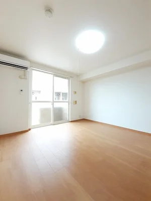 のマンスリーマンション・ウィークリーマンション「セレナ・カーサＡ 102・洋室(No.1178219)」メイン画像