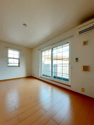 松山駅（愛媛県）・ＪＲ松山駅前駅（愛媛県）のマンスリーマンション・ウィークリーマンション「サンフレイム斎院 201・洋室(No.1178362)」メイン画像