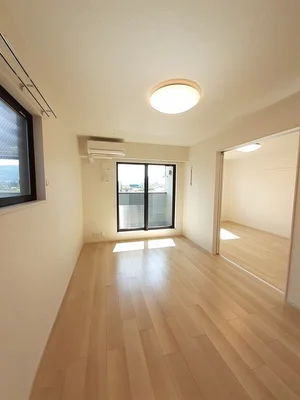 三次市のマンスリーマンション・ウィークリーマンション「クローバーティアラ　Ｂ 201・洋室(No.1178678)」メイン画像