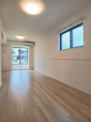 伊予郡松前町のマンスリーマンション・ウィークリーマンション「ポプラⅡ 101・洋室(No.1178735)」メイン画像