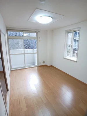 のマンスリーマンション・ウィークリーマンション「アーバンＦ 102・洋室(No.1178881)」メイン画像