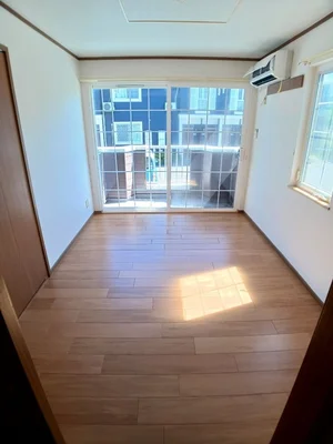 周南市のマンスリーマンション・ウィークリーマンション「ＭｅｒｕＲｏｓｅ　Ⅱ 102・洋室(No.1178924)」メイン画像