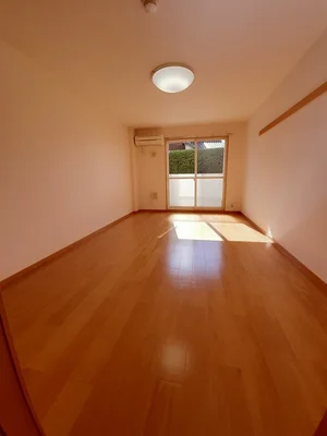 のマンスリーマンション・ウィークリーマンション「Ｍｉｏｎａ．１２（トゥエルヴ） 103・洋室(No.1179059)」メイン画像