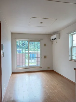 のマンスリーマンション・ウィークリーマンション「アンソレイエ　ヴィラ　Ⅰ 201・洋室(No.1179117)」メイン画像