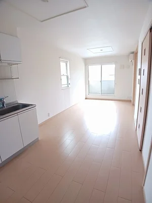 光駅（山口県）のマンスリーマンション・ウィークリーマンション「Ｅ’ｓ　Ｇａｒｄｅｎ　Ａ 202・洋室(No.1179323)」メイン画像