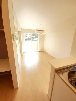 山口県のマンスリーマンション・ウィークリーマンション「ポルトシャルムⅢ 103・洋室(No.1179540)」メイン画像