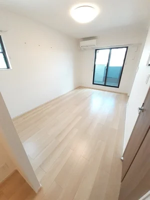 のマンスリーマンション・ウィークリーマンション「アクアプラ末武上　Ⅱ 205・洋室(No.1179773)」メイン画像