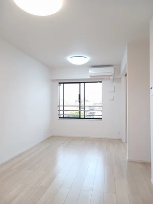 新下関駅（山口県）のマンスリーマンション・ウィークリーマンション「アミリー伊倉本町 203・洋室(No.1180938)」メイン画像