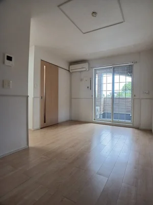 のマンスリーマンション・ウィークリーマンション「レイクサイド　Ｔｅｒｕ 102・洋室(No.1181566)」メイン画像