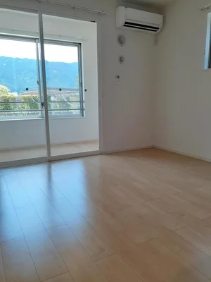 のマンスリーマンション・ウィークリーマンション「ラ・フェリーチェⅡ 101・洋室(No.1181689)」メイン画像