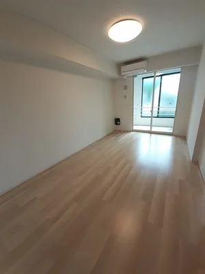 のマンスリーマンション・ウィークリーマンション「マゼンタ　ローズ　Ⅰ 102・洋室(No.1181769)」メイン画像