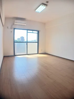 のマンスリーマンション・ウィークリーマンション「シェーンドルフ中津留 302・洋室(No.1182122)」メイン画像