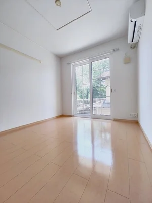 のマンスリーマンション・ウィークリーマンション「ソレアードⅡ 102・洋室(No.1182330)」メイン画像