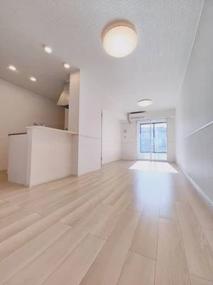 のマンスリーマンション・ウィークリーマンション「セザーノ　Ⅰ 102・洋室(No.1182922)」メイン画像