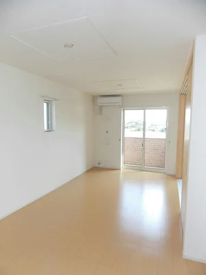 のマンスリーマンション・ウィークリーマンション「Ｓｙｍｐｏｎｙ　華久咲　Ａ 204・洋室(No.1183638)」メイン画像